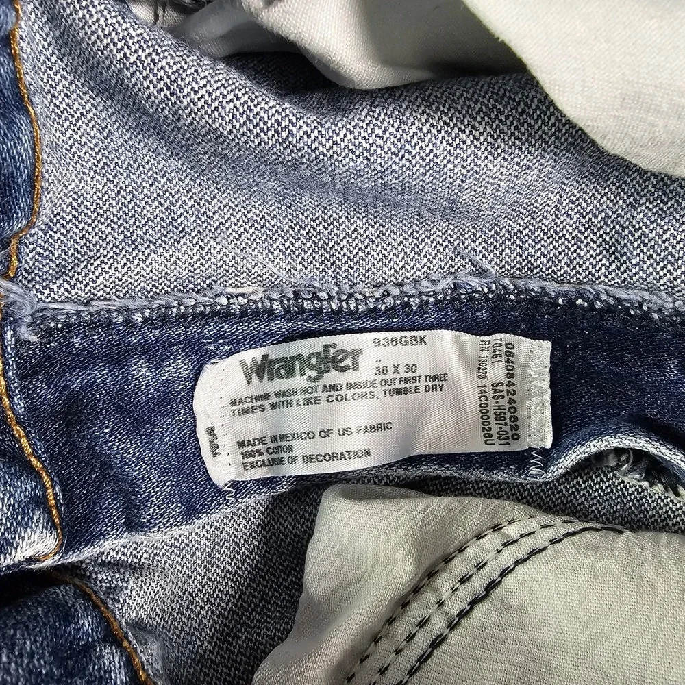 Wrangler Relaxed Boot Cut Jeans 36x30 (36x27) Cowboy Rodeo Medium Wash Hemmed‎